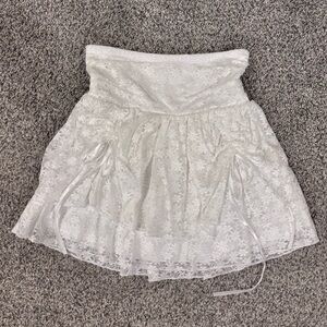Lulu's White Lace Mini Skirt with ribbon detail